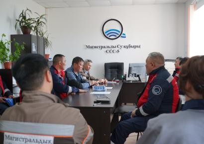 И.О. генерального директора ТОО «Магистральный Водовод» Досбол Бекмагамбетов провёл рабочую встречу с коллективом Водонасосной станции №5